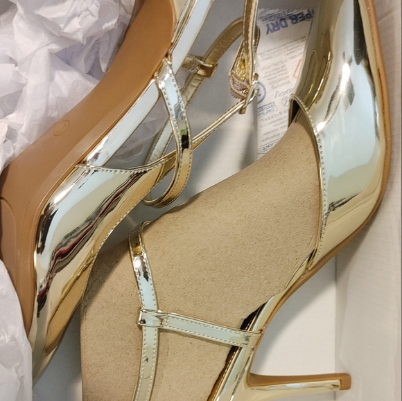 NWT Calvin Klein Gaella in gold sz 10 - Picture 3 of 4